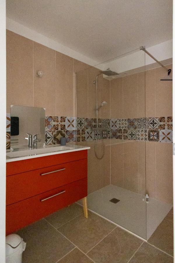 Gite La Mosaique Dauphin エクステリア 写真