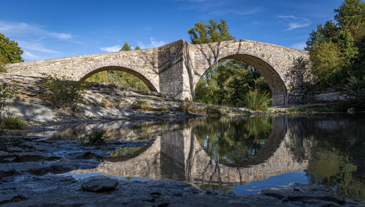 Gite La Mosaique Dauphin エクステリア 写真
